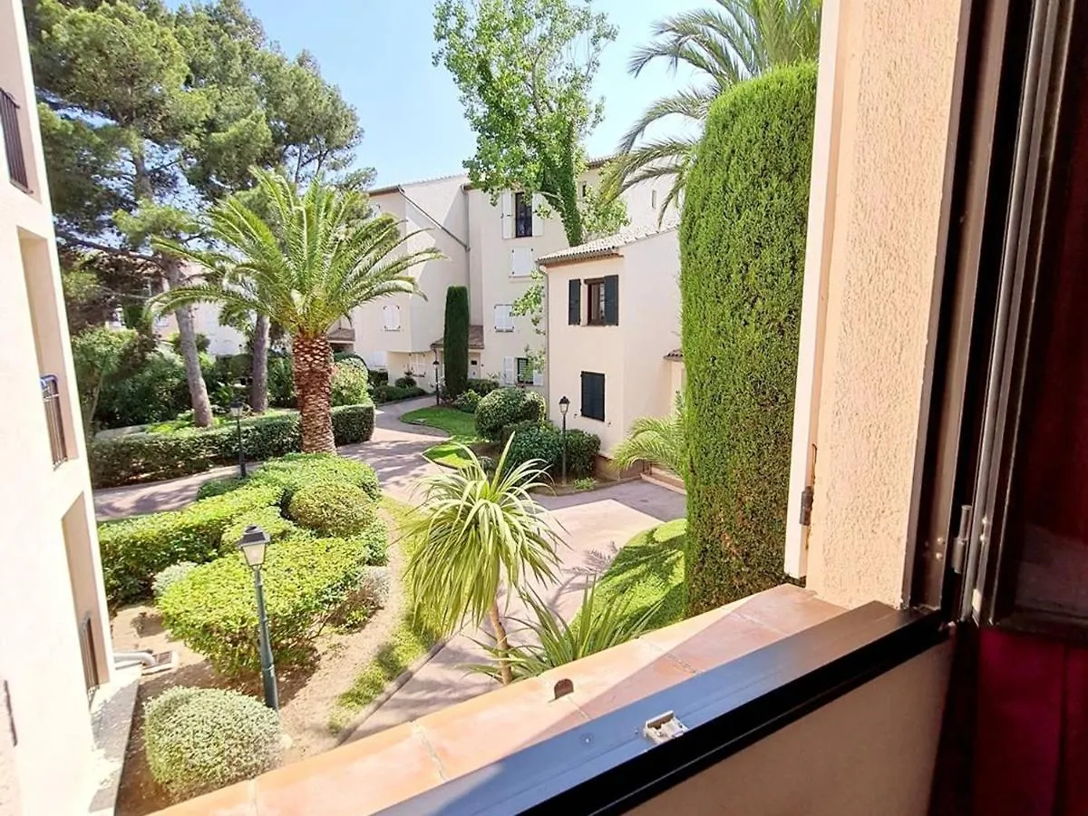 Appartement T3 Avec Parking, Piscine Et Tennis - A 200M Des Plages Et Commerces - Fr-1-316-122 Six-Fours-les-Plages 0*,  França