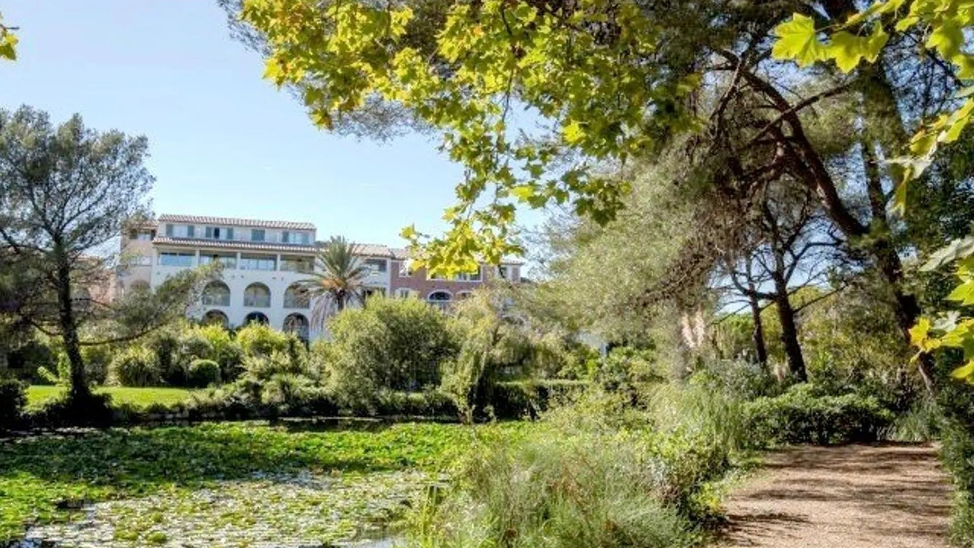Appartement T3 Avec Parking, Piscine Et Tennis - A 200M Des Plages Et Commerces - Fr-1-316-122 Six-Fours-les-Plages 0*,  França